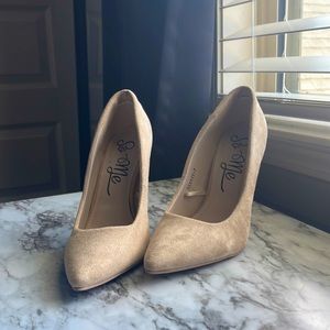 Point Toe, Tan, Beige, Suede Material, stiletto heel, Work Heel, 4in, Size 7